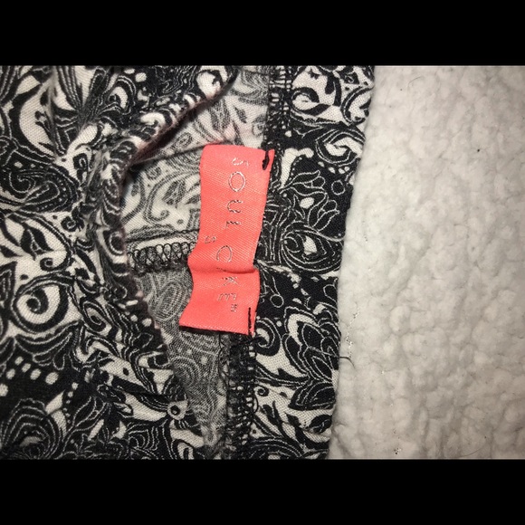 Pattern shorts - Picture 2 of 2